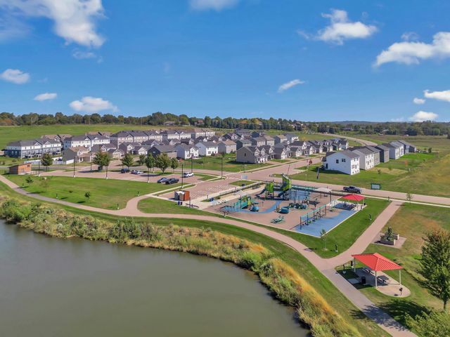 656 Sierra Parkway, Waconia, MN 55387