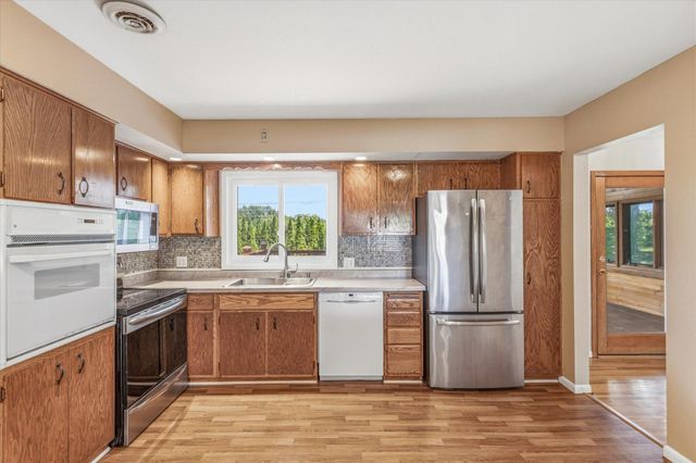 11111 Carver Court, Burnsville, MN 55337
