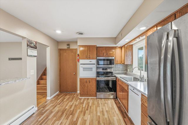 11111 Carver Court, Burnsville, MN 55337