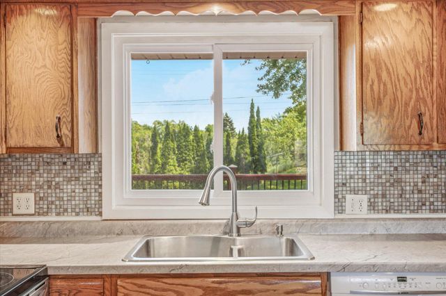 11111 Carver Court, Burnsville, MN 55337