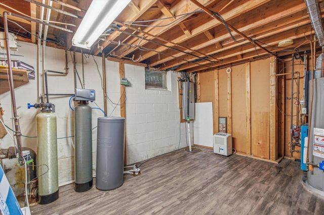 11111 Carver Court, Burnsville, MN 55337