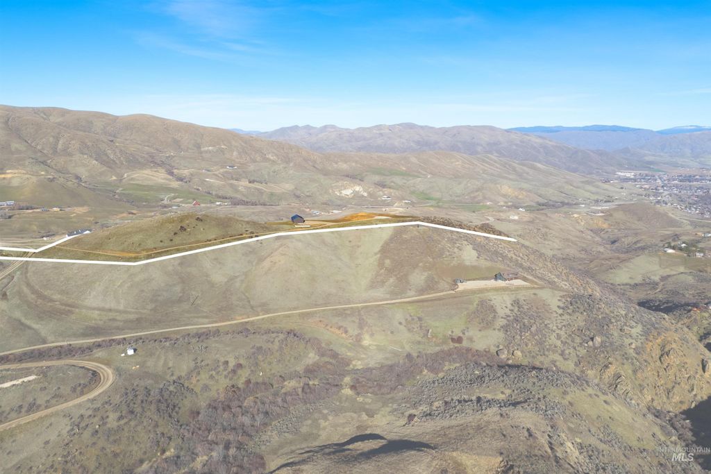 35 Lorraine Lane, Horseshoe Bend, ID 83629 photo 2