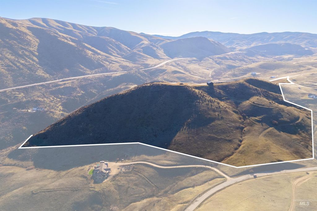 35 Lorraine Lane, Horseshoe Bend, ID 83629 photo 5