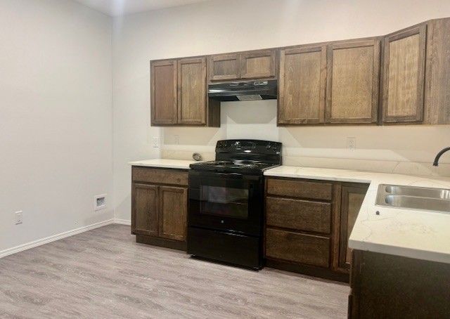 1235 E HOUSTON Street NE, Paris, TX 75460