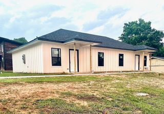 1235 E HOUSTON Street NE, Paris, TX 75460