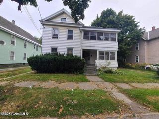 66 W 8th Avenue, Gloversville, NY 12078