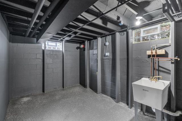 8229 Green Tree ROAD, Milwaukee, WI 53223
