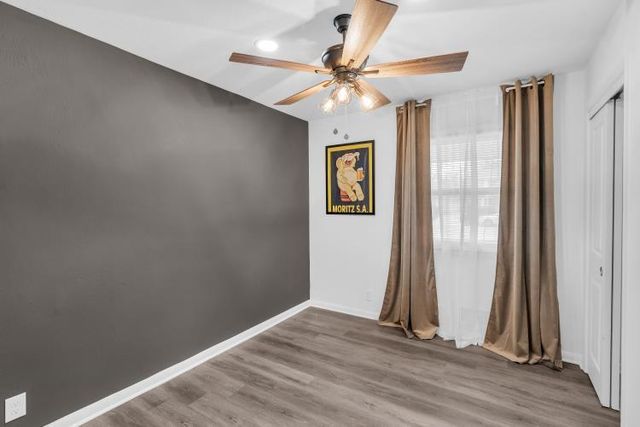 8229 Green Tree ROAD, Milwaukee, WI 53223
