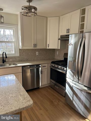 2703 DEER RIDGE DR, Silver Spring, MD 20904