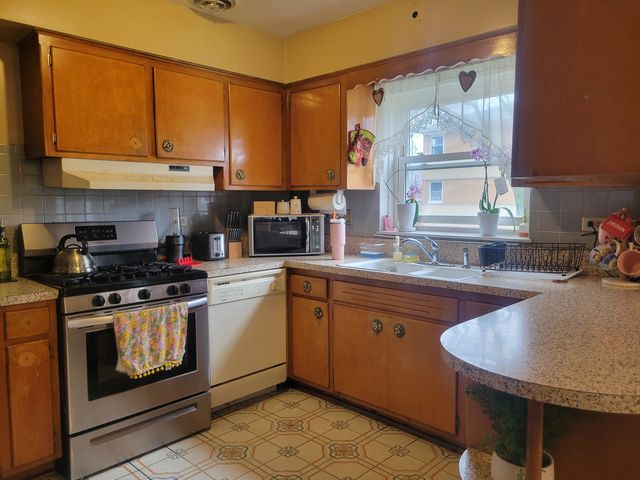 6300 W Belmont Avenue, Chicago, IL 60634