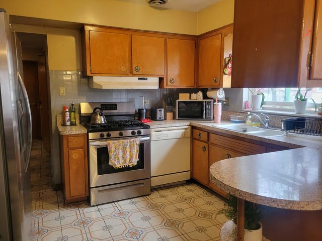 6300 W Belmont Avenue, Chicago, IL 60634