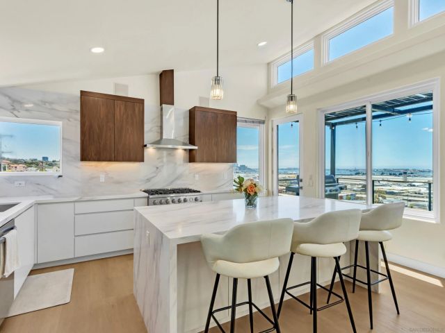 3815 Henry Street, San Diego, CA 92110