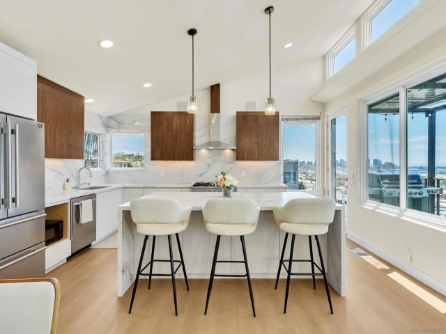 3815 Henry Street, San Diego, CA 92110