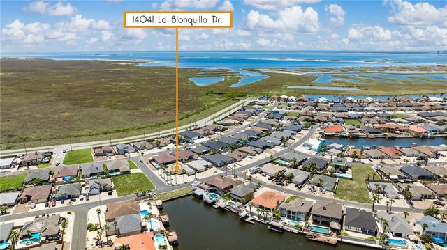 14041 La Blanquilla Dr, Corpus Christi, TX 78418