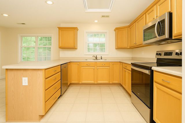 901 NORMAN DR, Columbia, MO 65201