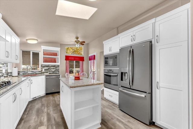 4719 Maple Trail, Redding, CA 96003