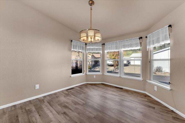 4719 Maple Trail, Redding, CA 96003