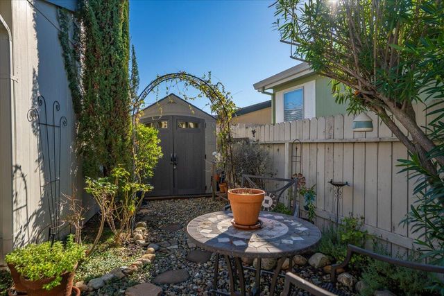 4719 Maple Trail, Redding, CA 96003