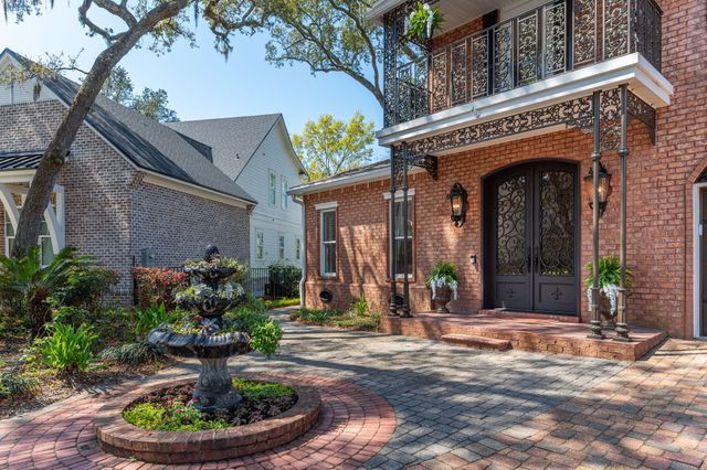 305 Boggy Bayou Court, Niceville, FL 32578