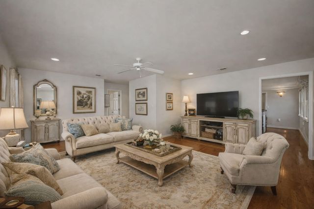 305 Boggy Bayou Court, Niceville, FL 32578