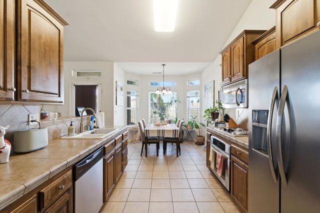 5659 N Brent Avenue, Fresno, CA 93723