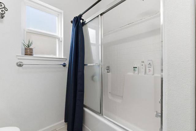 5659 N Brent Avenue, Fresno, CA 93723