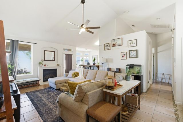 5659 N Brent Avenue, Fresno, CA 93723