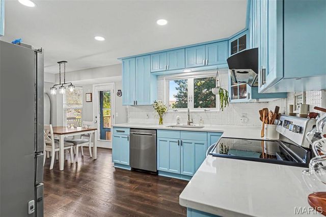 6523 Star Buck Drive, O'fallon, MO 63368