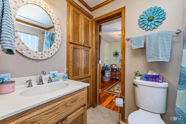 525 E 2nd Street, Sonora, TX 76950