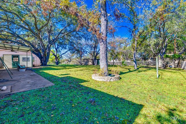 525 E 2nd Street, Sonora, TX 76950