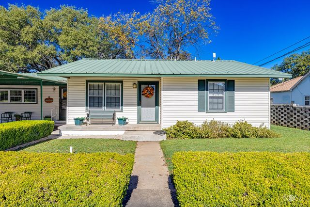 525 E 2nd Street, Sonora, TX 76950