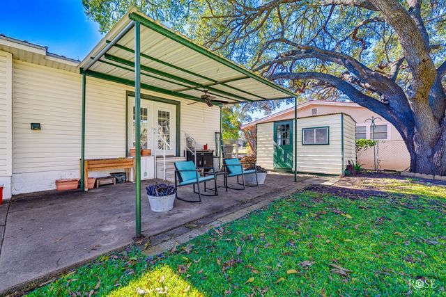 525 E 2nd Street, Sonora, TX 76950