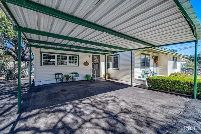 525 E 2nd Street, Sonora, TX 76950