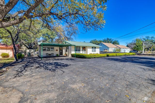 525 E 2nd Street, Sonora, TX 76950