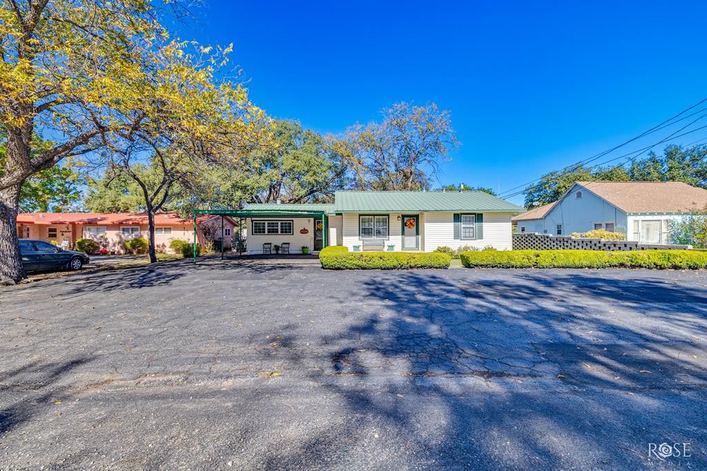 525 E 2nd Street, Sonora, TX 76950