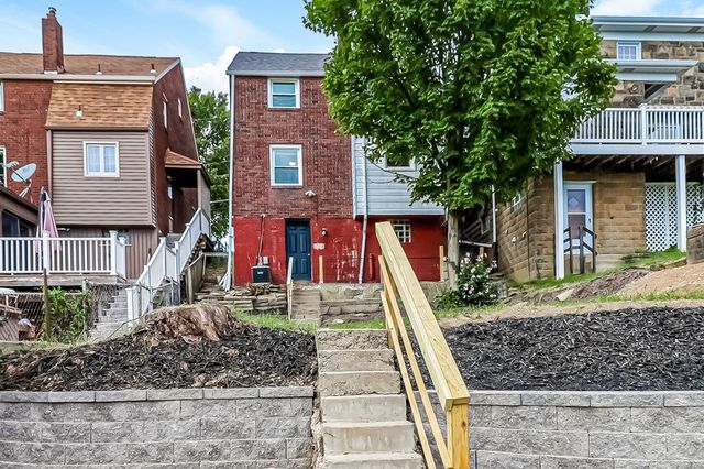 320 Fernhill Ave, Brookline, PA 15226