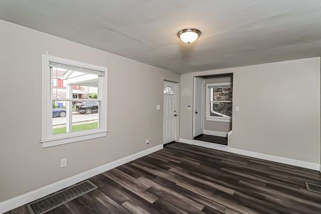 320 Fernhill Ave, Brookline, PA 15226