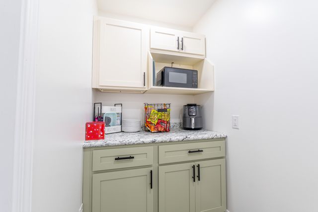 2009 East Williamsburg Street, Whitley City, KY 42653