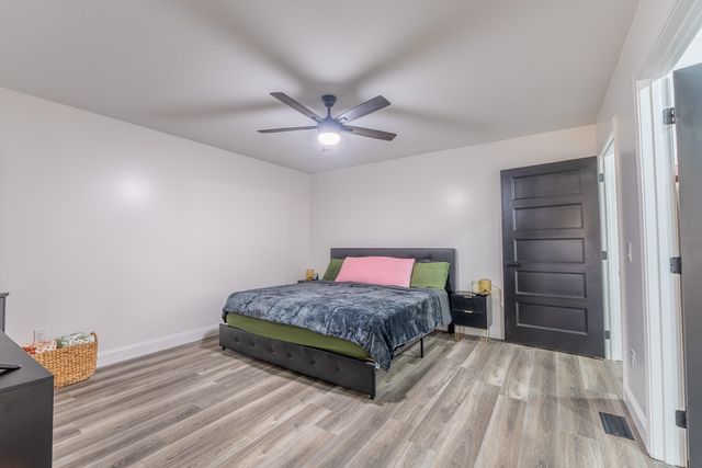 2009 East Williamsburg Street, Whitley City, KY 42653