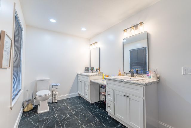 2009 East Williamsburg Street, Whitley City, KY 42653