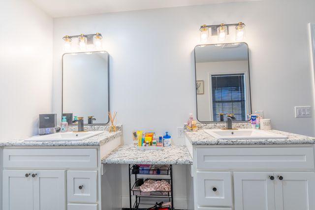 2009 East Williamsburg Street, Whitley City, KY 42653