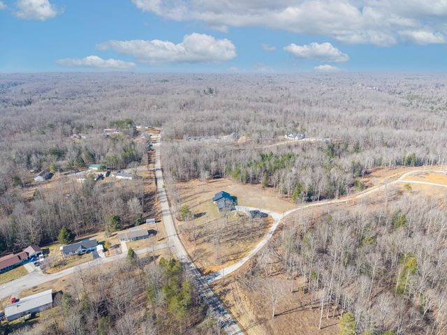 2009 East Williamsburg Street, Whitley City, KY 42653