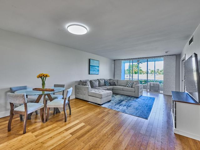 3001 S Palm Aire Drive 107, Pompano Beach, FL 33069