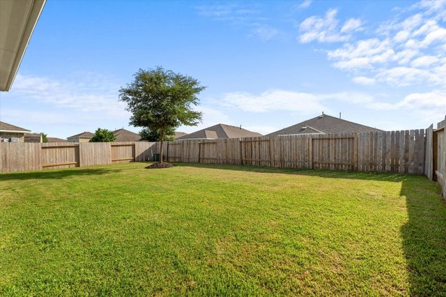 7627 Euros Lane, Baytown, TX 77523