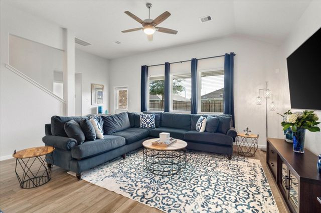 7627 Euros Lane, Baytown, TX 77523