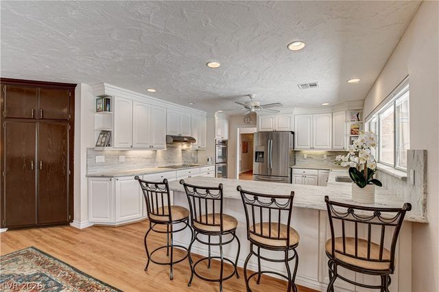 3753 Meadowcrest Drive, Las Vegas, NV 89121