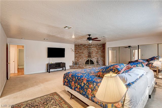 3753 Meadowcrest Drive, Las Vegas, NV 89121