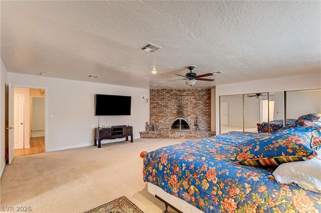 3753 Meadowcrest Drive, Las Vegas, NV 89121