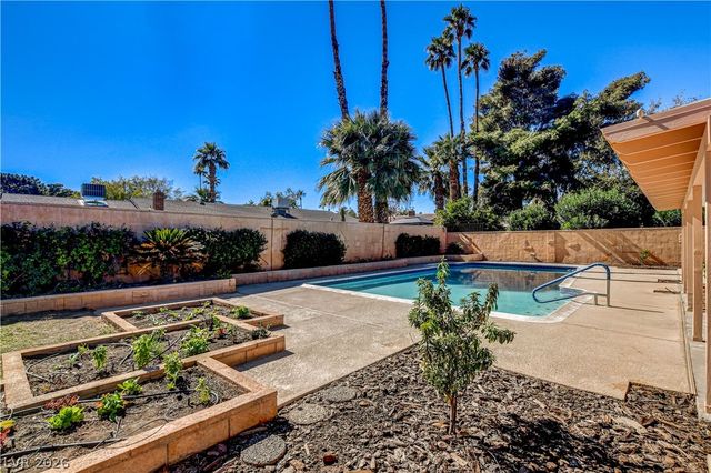 3753 Meadowcrest Drive, Las Vegas, NV 89121