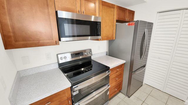 580 S Sapodilla Avenue 102, West Palm Beach, FL 33401